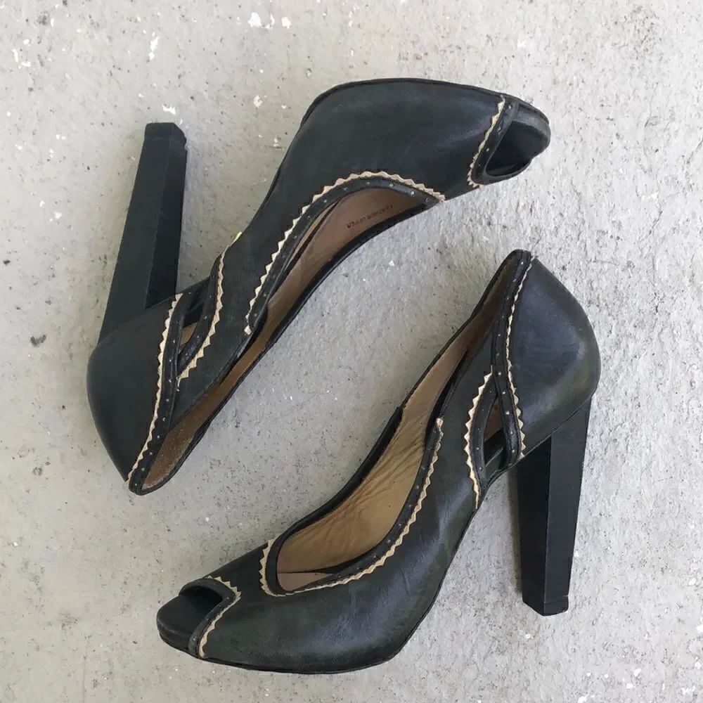 LAMB Heels